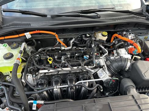 Used 2025 Ford Escape ST-Line w/ Equipment Group 301A image 32