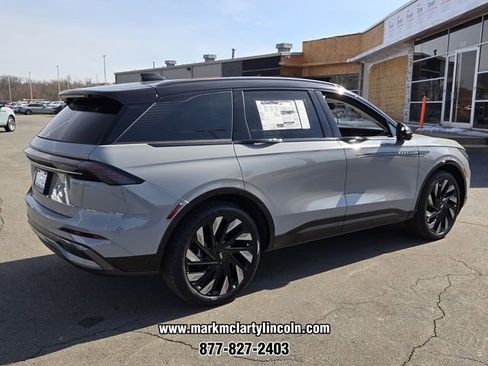 New 2026 Lincoln Nautilus Reserve w/ Jet Appearance Package AWD/4WD image 3