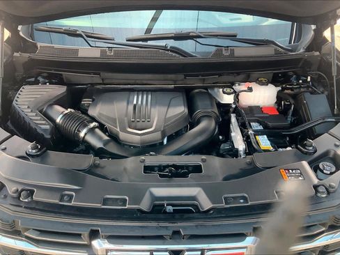 Used 2025 GMC Acadia Elevation image 29