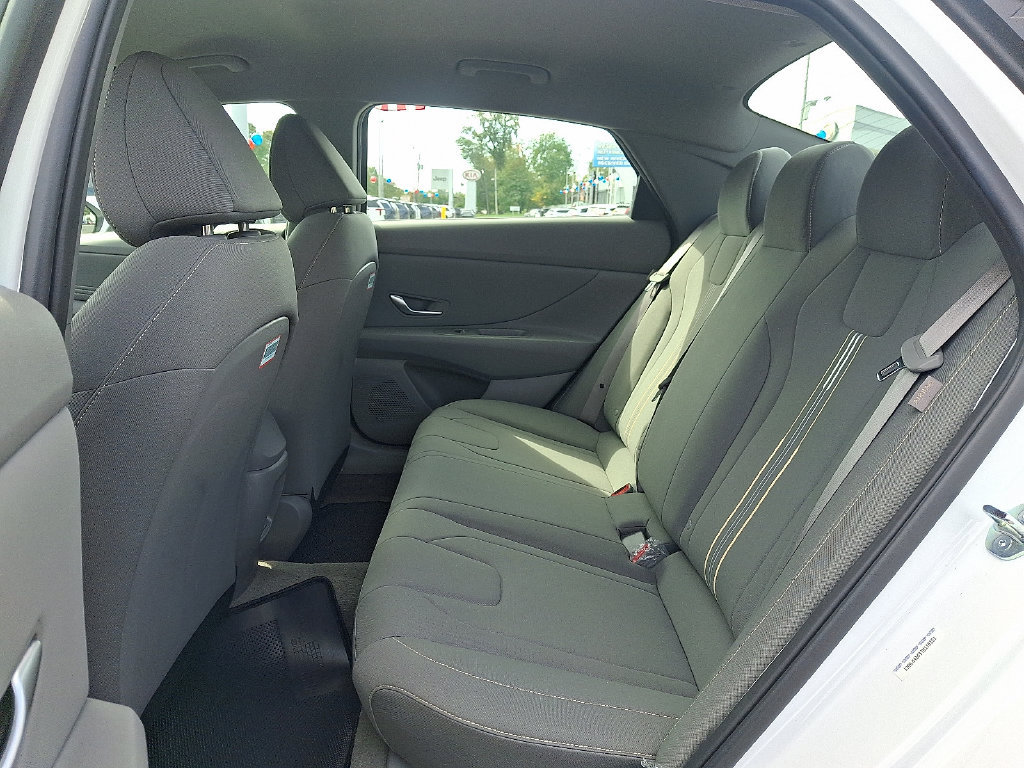 Used 2026 Hyundai Elantra Sport FWD image 11