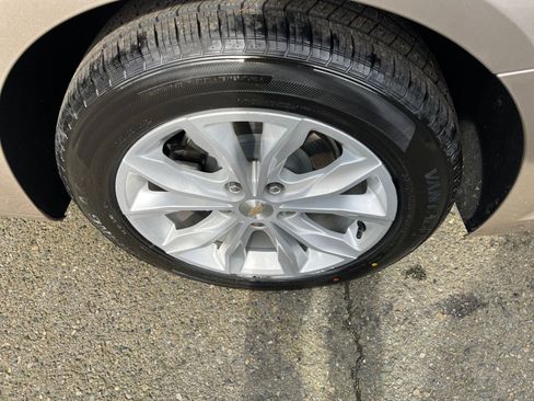 Used 2024 Chevrolet Malibu LT image 31