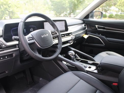 New 2025 Kia Telluride LX image 20
