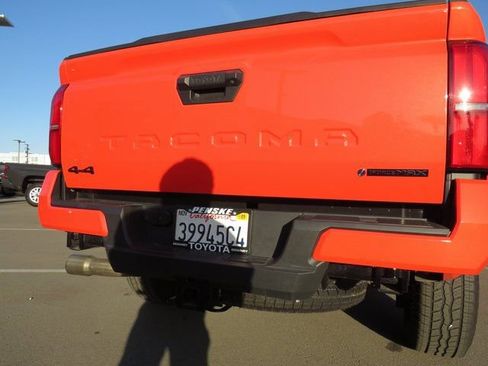 Certified 2024 Toyota Tacoma TRD Off-Road image 15