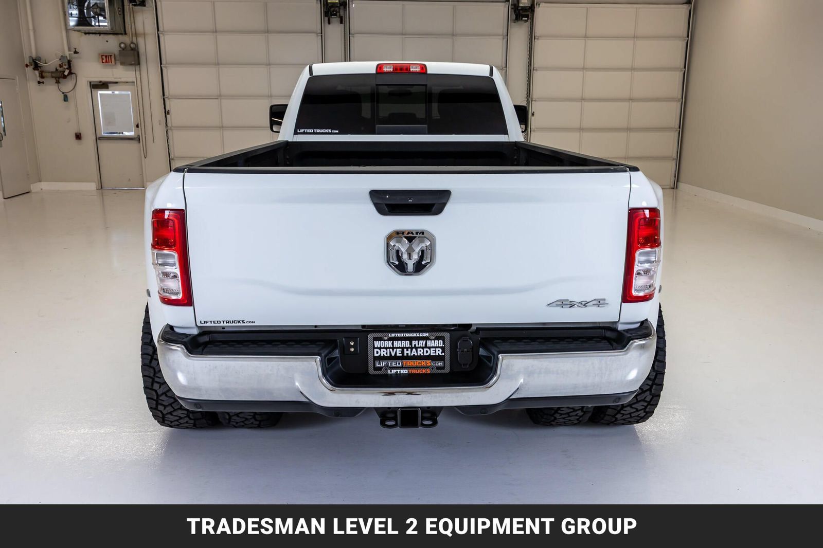 Used 2024 RAM 3500 Tradesman w/ Chrome Appearance Group AWD/4WD image 8