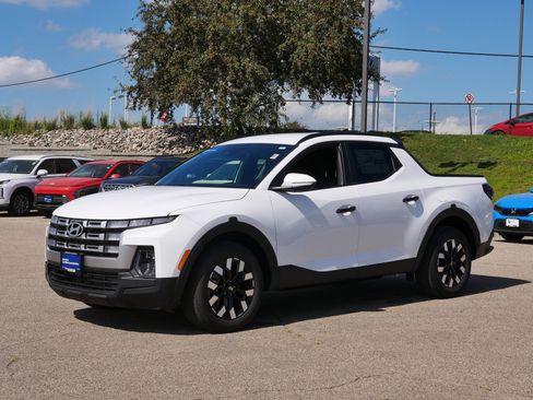 Used 2025 Hyundai Santa Cruz SEL image 2