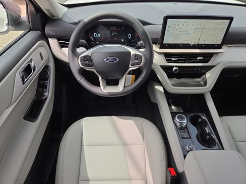 New 2026 Ford Explorer Active image 10