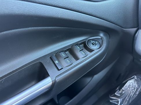 Used 2017 Ford Escape SE FWD image 13