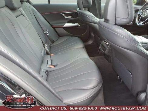 Used 2025 Mercedes-Benz E 350 4MATIC Sedan image 26