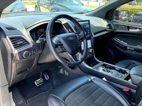 Used 2022 Ford Edge ST-Line w/ Class II Trailer Tow Package AWD/4WD image 18
