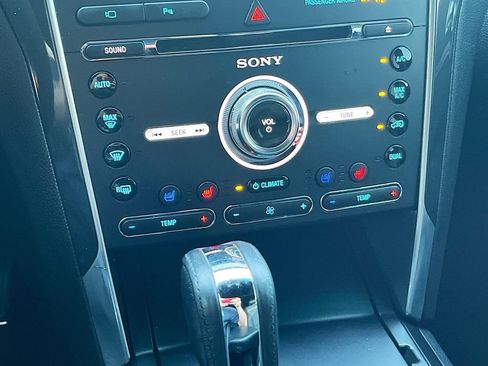 Used 2017 Ford Explorer Sport w/ Equipment Group 401A AWD/4WD image 20