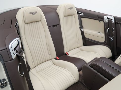 Used 2016 Bentley Continental GT AWD/4WD image 28