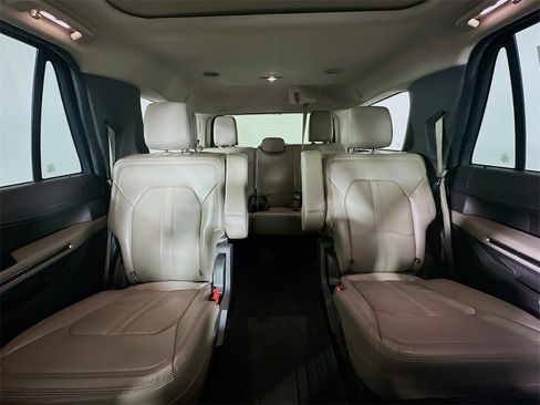 Used 2021 Ford Expedition Limited image 13