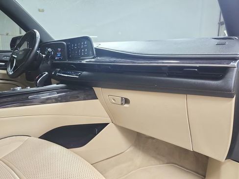 Used 2021 Cadillac Escalade Premium Luxury AWD/4WD image 47