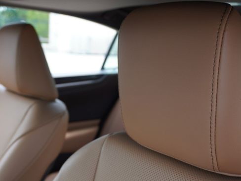 Certified 2021 Lexus ES 350 w/ Premium Package FWD image 25
