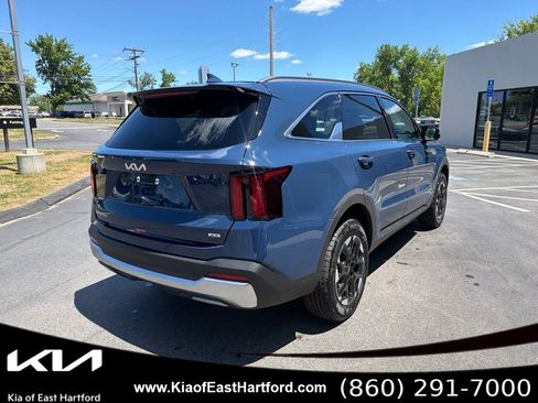 New 2026 Kia Sorento S w/ S Panoramic Sunroof Package AWD/4WD image 8