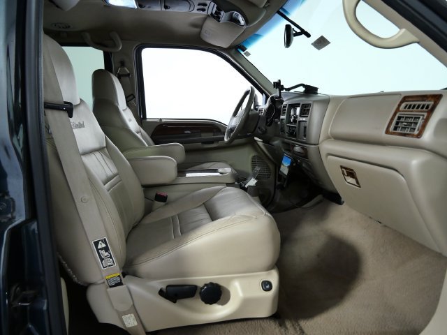 Used 2000 Ford Excursion Limited AWD/4WD image 10