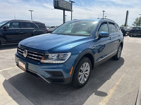 Used 2018 Volkswagen Tiguan SE w/ Panoramic Sunroof Package AWD/4WD image 6