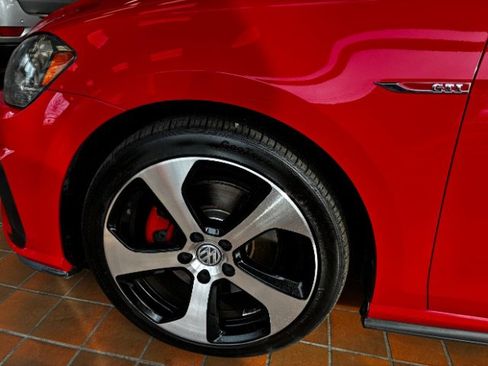Used 2018 Volkswagen GTI S FWD image 14