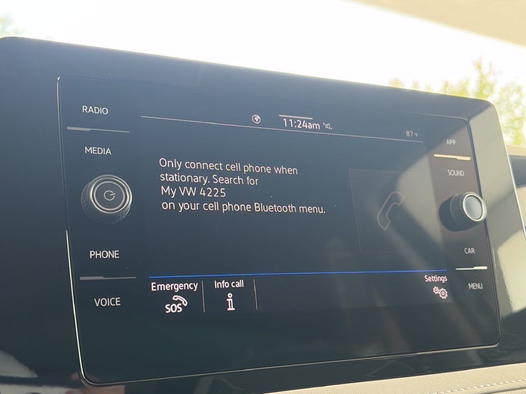 Certified 2025 Volkswagen Taos SE FWD image 21