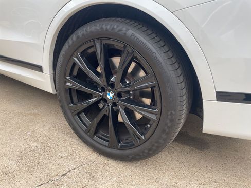 Certified 2022 BMW X7 M50i image 8