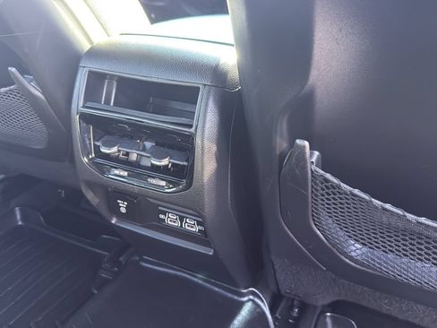 Used 2022 Jeep Grand Cherokee Altitude RWD image 27