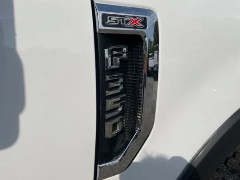 Used 2019 Ford F350 XL w/ STX Appearance Package AWD/4WD image 11