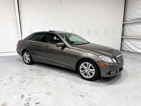 Used 2011 Mercedes-Benz E 350 Sedan image 4
