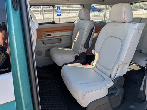 New 2025 Volkswagen ID. Buzz Pro S Plus image 5