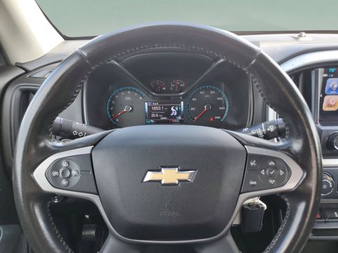 Used 2017 Chevrolet Colorado LT w/ LT Convenience Package RWD image 18
