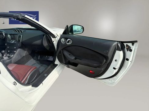 Used 2014 Nissan 370Z Touring w/ Sport Package RWD image 29