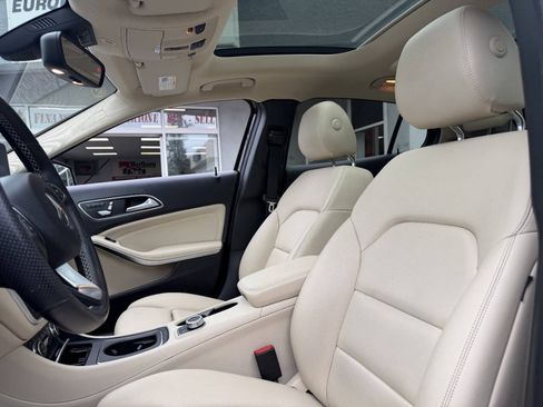 Used 2019 Mercedes-Benz GLA 250 4MATIC image 18