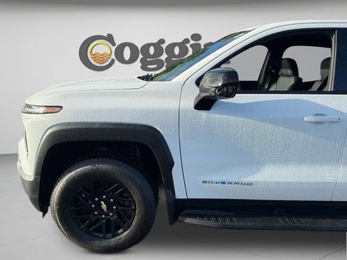 New 2026 Chevrolet Silverado EV LT image 7