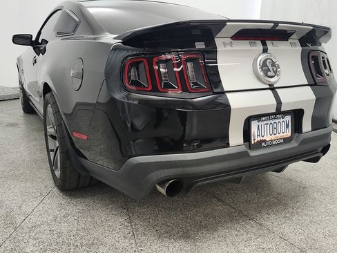 Used 2010 Ford Mustang Shelby GT500 RWD image 19