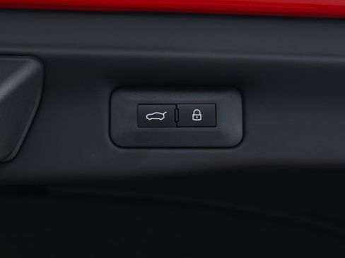 Certified 2026 Ferrari Purosangue AWD/4WD image 43
