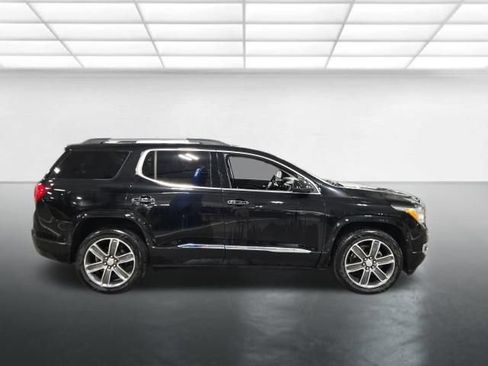 Used 2019 GMC Acadia Denali w/ Technology Package AWD/4WD image 3