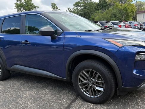 Used 2023 Nissan Rogue S AWD/4WD image 12