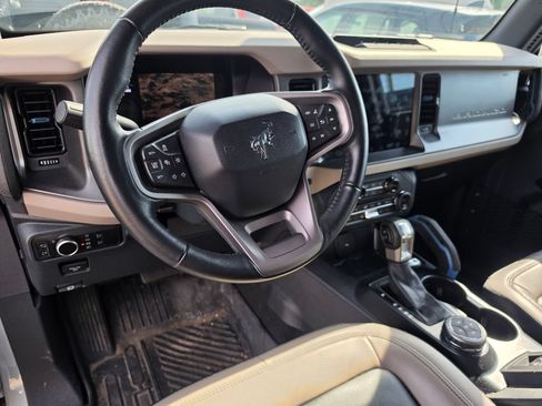 Used 2024 Ford Bronco Wildtrak AWD/4WD image 4
