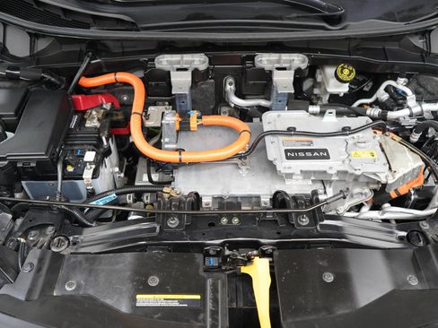 Used 2023 Nissan Ariya FWD image 30