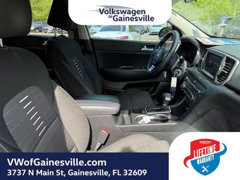 Used 2018 Kia Sportage LX w/ LX Technology Package FWD image 9