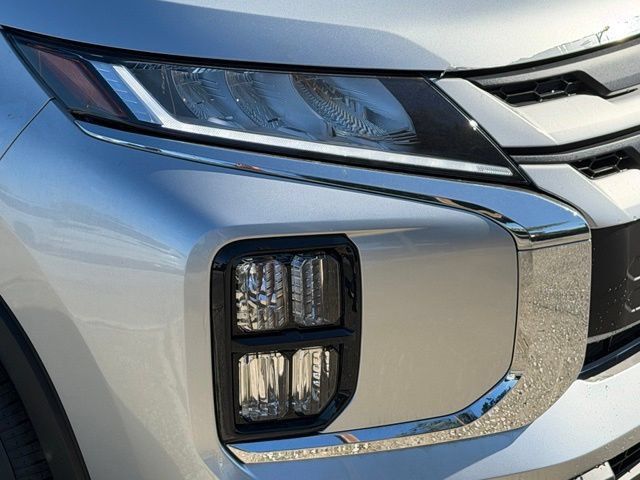 New 2027 Mitsubishi Outlander Sport FWD image 11