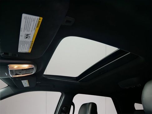 Used 2017 Dodge Durango R/T w/ Trailer Tow Group IV image 11