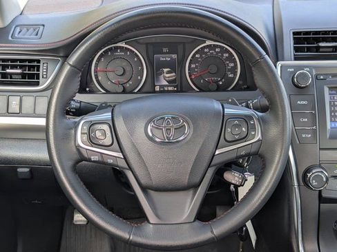 Used 2017 Toyota Camry SE image 20