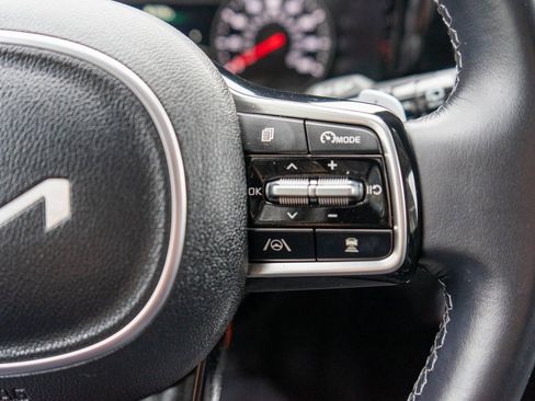 Certified 2023 Kia Sorento EX image 19