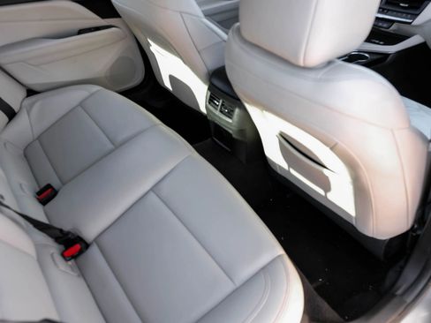 Used 2022 Cadillac CT4 Luxury w/ Sun And Sound Package image 47