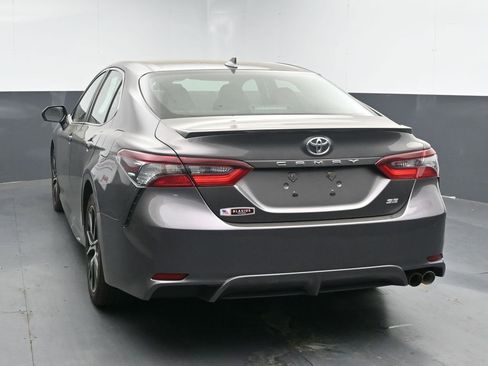 Used 2024 Toyota Camry SE image 6