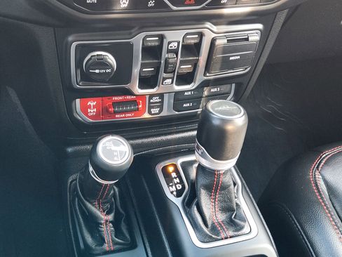 Used 2020 Jeep Gladiator Rubicon w/ Dual Top Group image 13