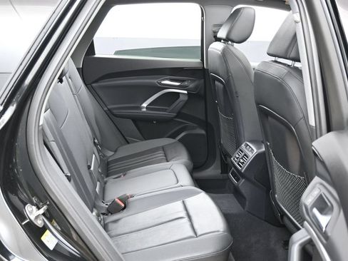 Used 2025 Audi Q5 Premium w/ Convenience Package AWD/4WD image 35