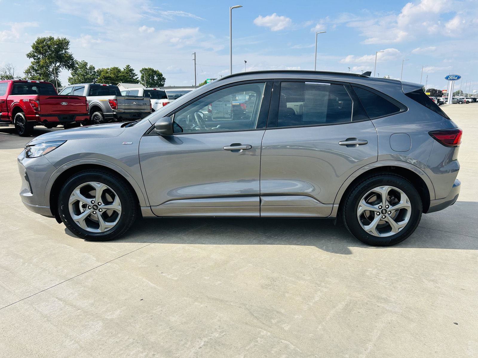 Used 2023 Ford Escape ST-Line FWD image 33