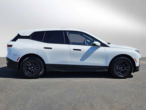 Used 2025 BMW iX xDrive50 image 2