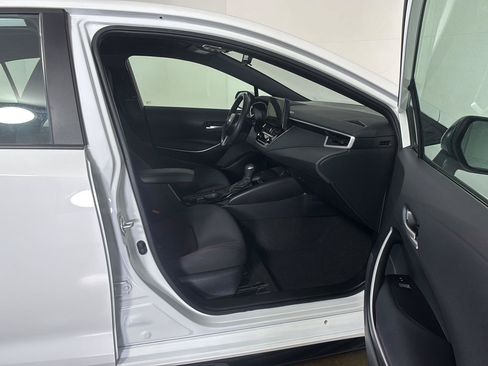 Used 2025 Toyota Corolla SE FWD image 21